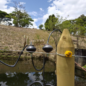 Instalación del Desviador de Rayos y Aislador Puntilla