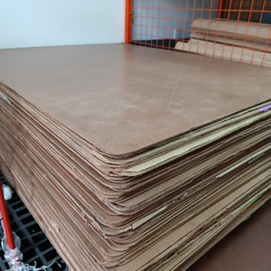 Láminas Usadas de Madeflex 142 x 112 x 0.32 cm